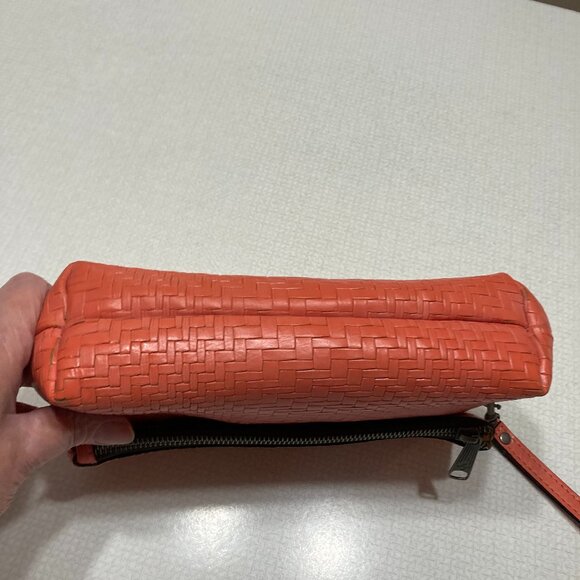 EUC Patricia Nash Apricot Orange Leather Wristlet - Picture 5 of 10